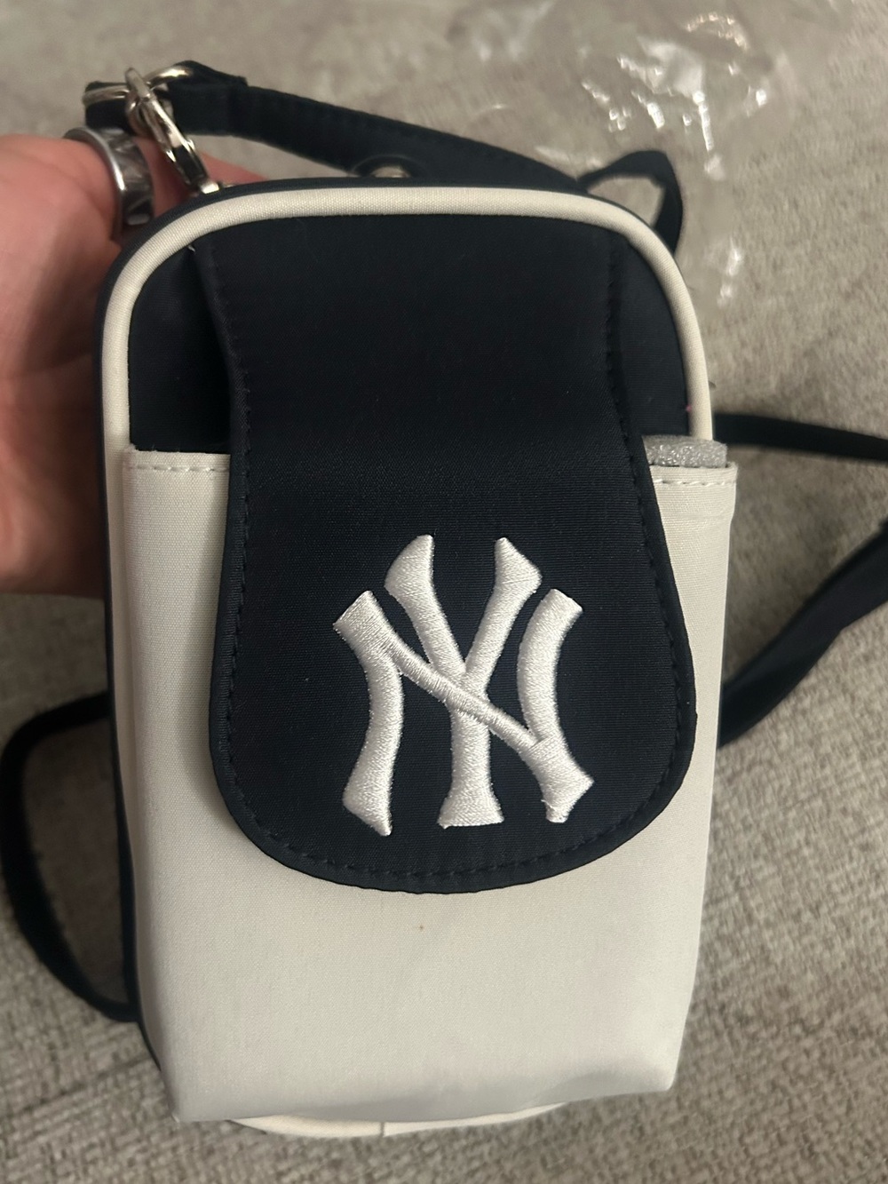 Yankees crossbody bag (NWT)